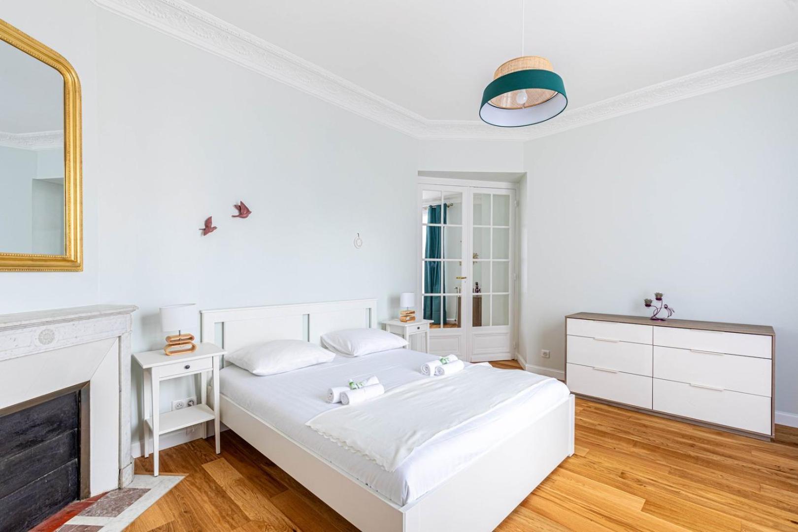 Апартаменты Guestready - Apt Moderne - Direct Champs Elysees Клиши Экстерьер фото